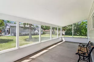 470 N Prairie Ave, Mundelein, IL 60060 - Photo 3