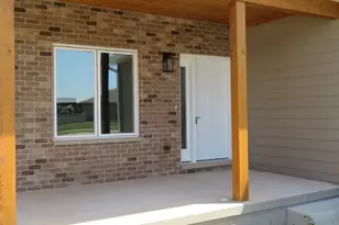 1938 Mountain Rd, Morris, IL 60450 - Photo 3