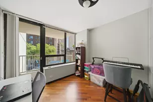 3930 N Pine Grove Ave, Chicago, IL 60613 - Photo 9