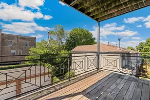 2049 W Morse Ave, Chicago, IL 60645 - Photo 13