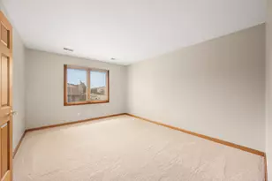 1833 Kerrybrook Ct, Sycamore, IL 60178 - Photo 17