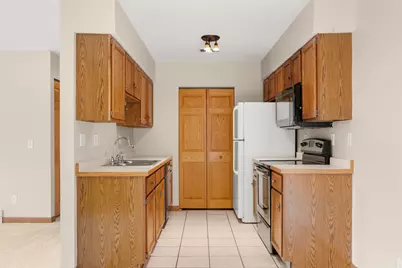 1833 Kerrybrook Court #0, Sycamore, IL 60178 - Photo 15
