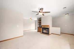 1833 Kerrybrook Ct, Sycamore, IL 60178 - Photo 7