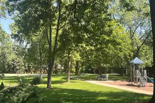 4825 Hull St, Skokie, IL 60077 - Photo 17