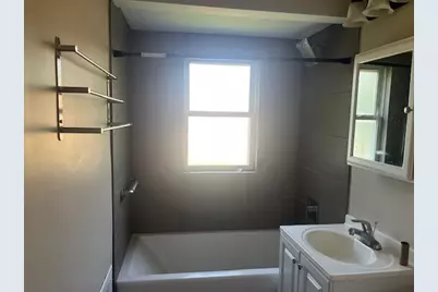 [Address not provided], Skokie, IL 60077 - Photo 15