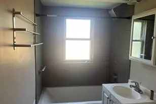 4825 Hull St, Skokie, IL 60077 - Photo 15