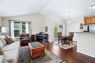 518 Conservatory Ln, Aurora, IL 60502 - Photo 5