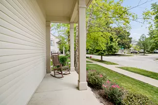518 Conservatory Ln, Aurora, IL 60502 - Photo 3