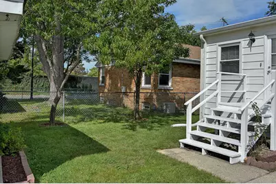 2140 Dobson Street, Evanston, IL 60202 - Photo 17