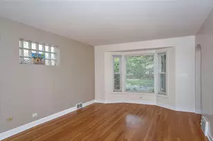 2140 Dobson St, Evanston, IL 60202 - Photo 5
