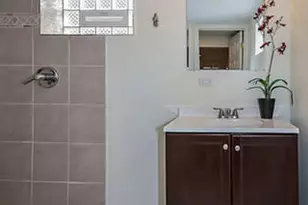 2140 Dobson St, Evanston, IL 60202 - Photo 13