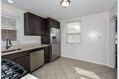 2140 Dobson Street, Evanston, IL 60202 - Photo 3