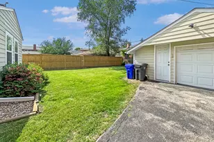 8538 45th St, Lyons, IL 60534 - Photo 23