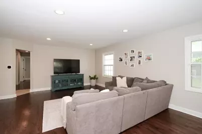 955 N Topanga Drive, Palatine, IL 60074 - Photo 5