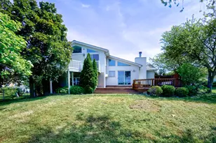 649 Hiawatha Dr, Carol Stream, IL 60188 - Photo 23