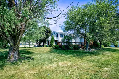 649 Hiawatha Drive, Carol Stream, IL 60188 - Photo 25
