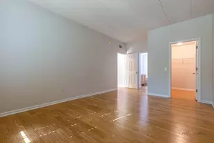598 Harvey Lake Dr, Vernon Hills, IL 60061 - Photo 13