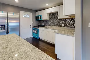 16439 Hermitage Ave, Markham, IL 60428 - Photo 5