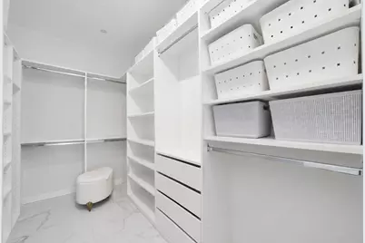 21 E Huron Street #706, Chicago, IL 60611 - Photo 33