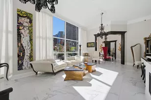21 E Huron St, Chicago, IL 60611 - Photo 7