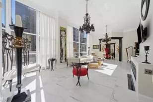 21 E Huron St, Chicago, IL 60611 - Photo 5
