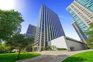 3150 N Lake Shore Dr, Chicago, IL 60657 - Photo 1