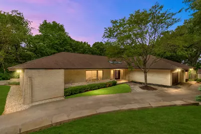 4 Far Hills Road, Barrington Hills, IL 60010 - Photo 1