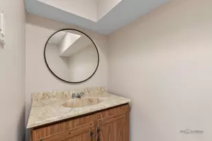 2315 Castilian Cir, Northbrook, IL 60062 - Photo 27
