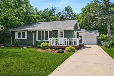 317 S 12th Street, Saint Charles, IL 60174 - Photo 1
