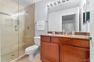 1111 W 15th St, Chicago, IL 60608 - Photo 15