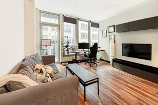 565 W Quincy St, Chicago, IL 60661 - Photo 13