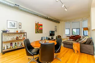 166 W Grand Ave, Chicago, IL 60654 - Photo 3