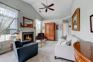 1133 Bristol Ct, Glendale Heights, IL 60139 - Photo 9