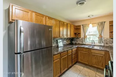 113 Pheasant Trail, Lake in the Hills, IL 60156 - Photo 7