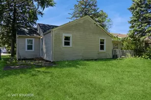 113 Pheasant Trail, Lake in the Hills, IL 60156 - Photo 21