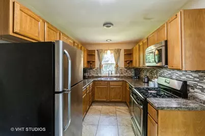 113 Pheasant Trail, Lake in the Hills, IL 60156 - Photo 5