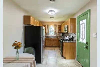 113 Pheasant Trail, Lake in the Hills, IL 60156 - Photo 9