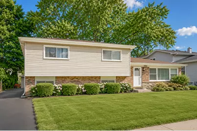 554 Patton Drive, Buffalo Grove, IL 60089 - Photo 3