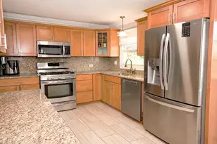 554 Patton Dr, Buffalo Grove, IL 60089 - Photo 15