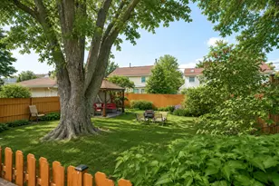 554 Patton Dr, Buffalo Grove, IL 60089 - Photo 11