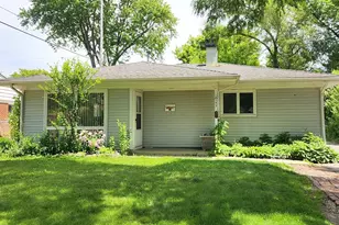 193 E Dennis Rd, Wheeling, IL 60090 - Photo 1