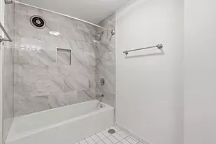 940 W Glenlake Ave, Chicago, IL 60660 - Photo 29