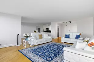 940 W Glenlake Ave, Chicago, IL 60660 - Photo 13