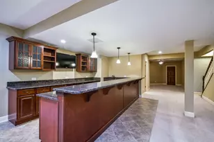 605 Thornwood Dr, Naperville, IL 60540 - Photo 37