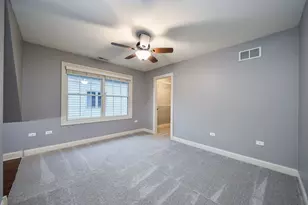 605 Thornwood Dr, Naperville, IL 60540 - Photo 35