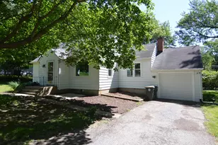 8412 Wium St, Cary, IL 60013 - Photo 1