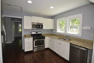 8412 Wium St, Cary, IL 60013 - Photo 3