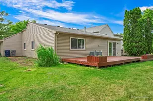 765 Thorndale Dr, Elgin, IL 60120 - Photo 19