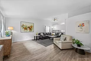 765 Thorndale Dr, Elgin, IL 60120 - Photo 5
