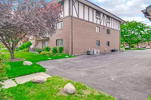 11015 S Theresa Circle, Palos Hills, IL 60465 - Photo 19